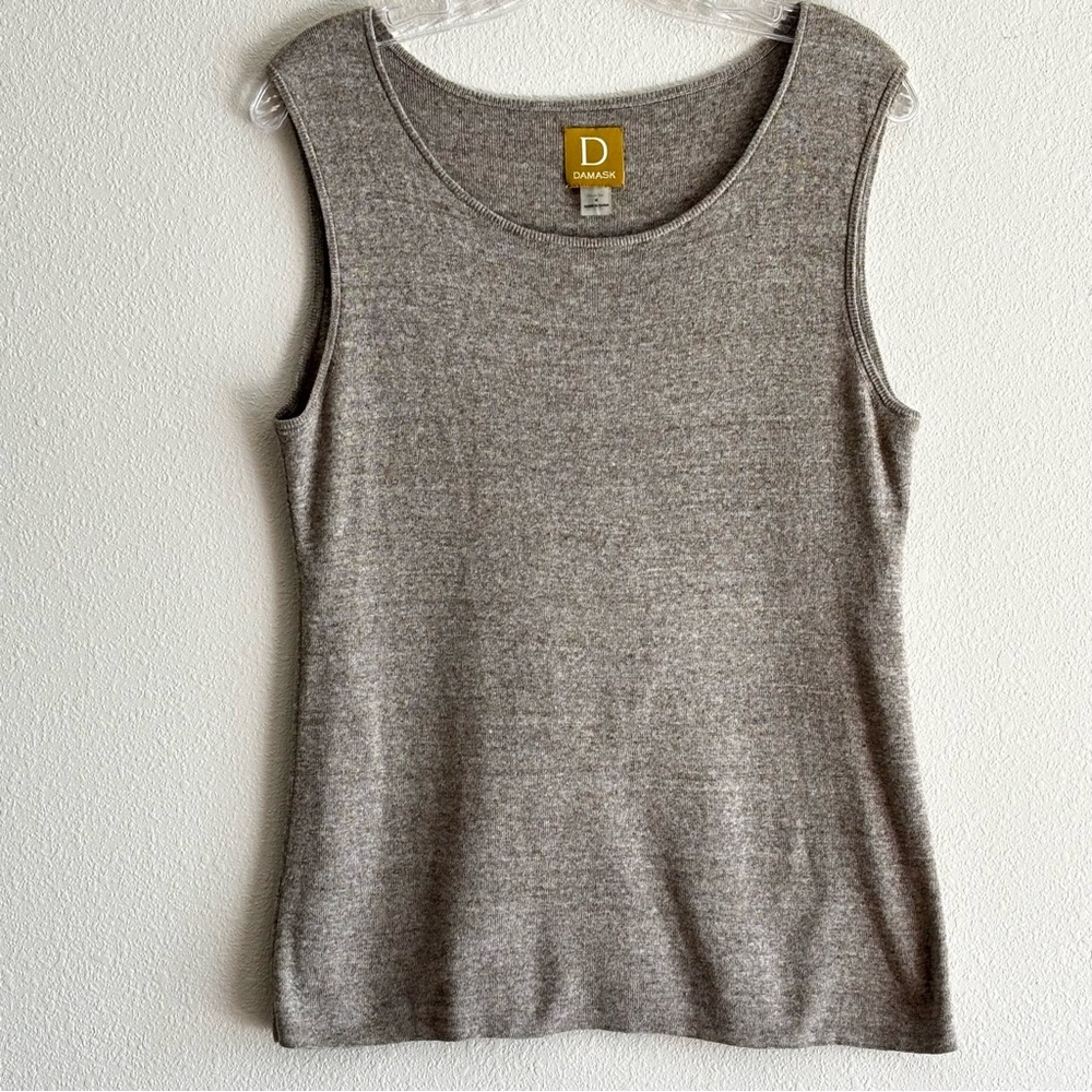 Damask Women's Tan Sleeveless Top Size Medium